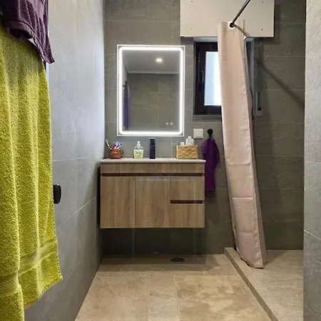 Flott Sentrumsnaer Med Egen Parkering Apartman *